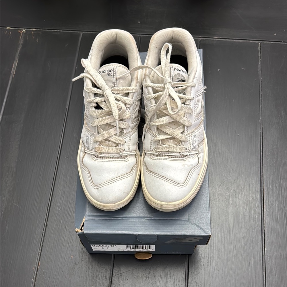 New Balance Women's Sneakers - White and Cream